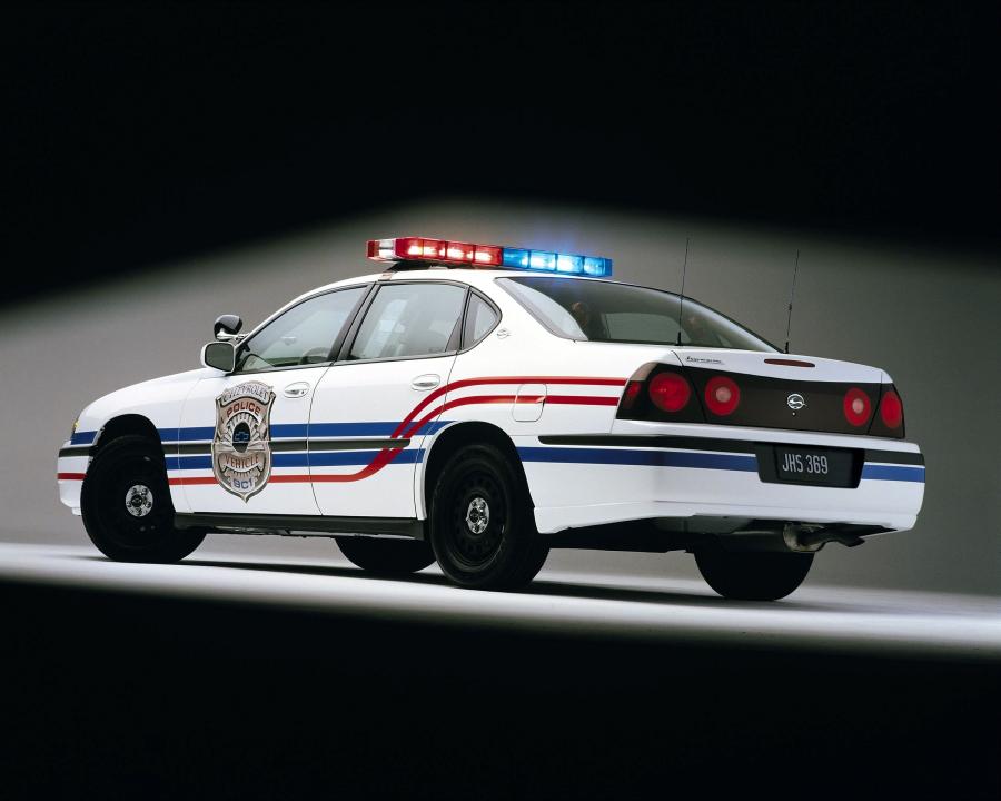  Chevrolet Impala Police 2000 года  (фото 8 из 8)